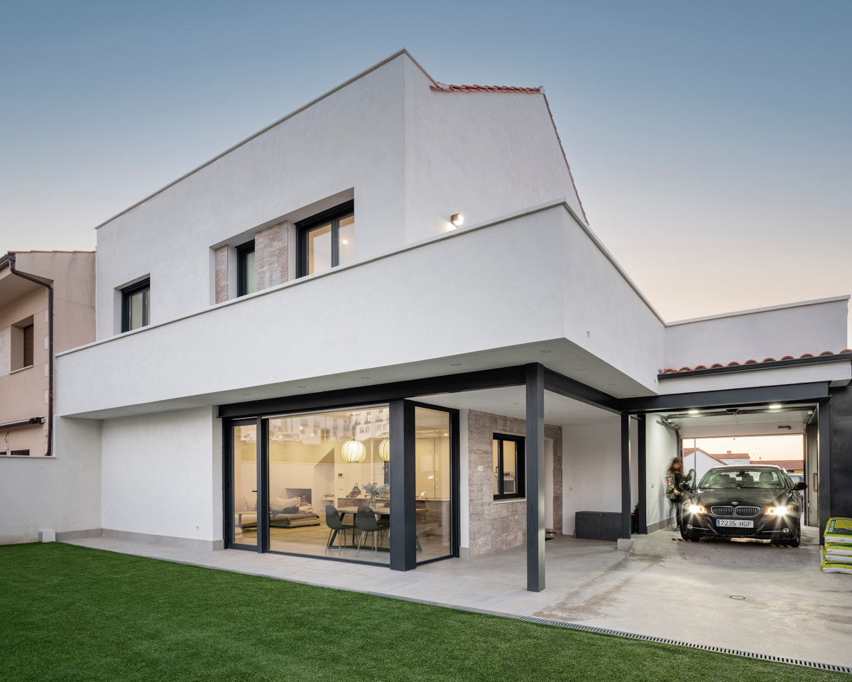 VIVIENDA CASA DISEÑO MODERNA LA VERA CACERES 02