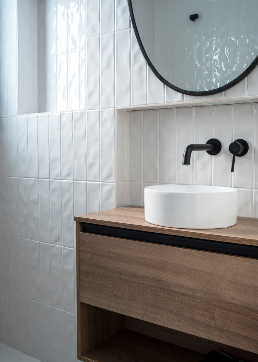 VIVIENDA CASA DISEÑO MODERNA LA VERA CACERES 16 BAÑO