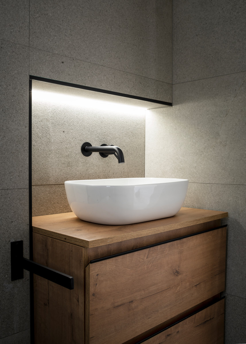 VIVIENDA CASA DISEÑO MODERNA LA VERA CACERES 23 BAÑO NUBA