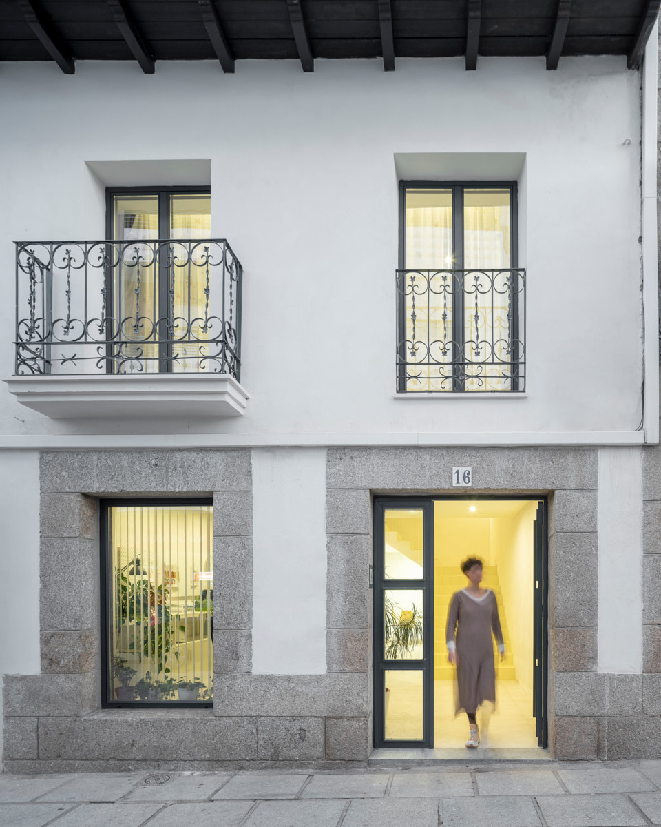 VIVIENDA CASA DISEÑO MODERNA LA VERA CACERES 24 NUBA REHABILITACION