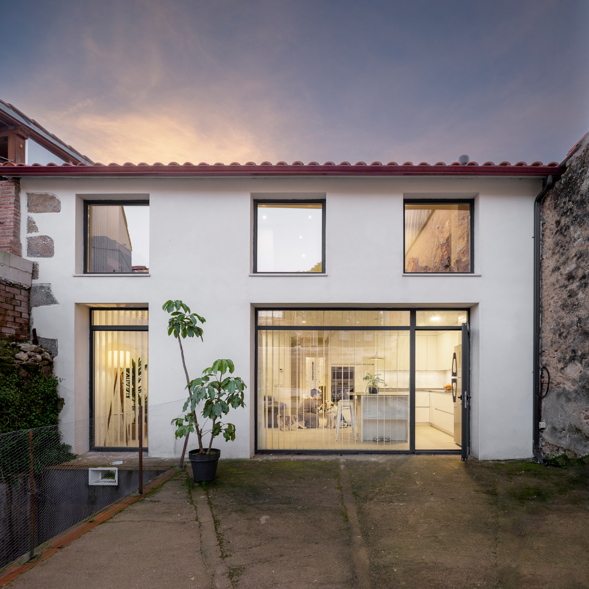 Diseño de Espacio Habitacional con Iluminación Natural