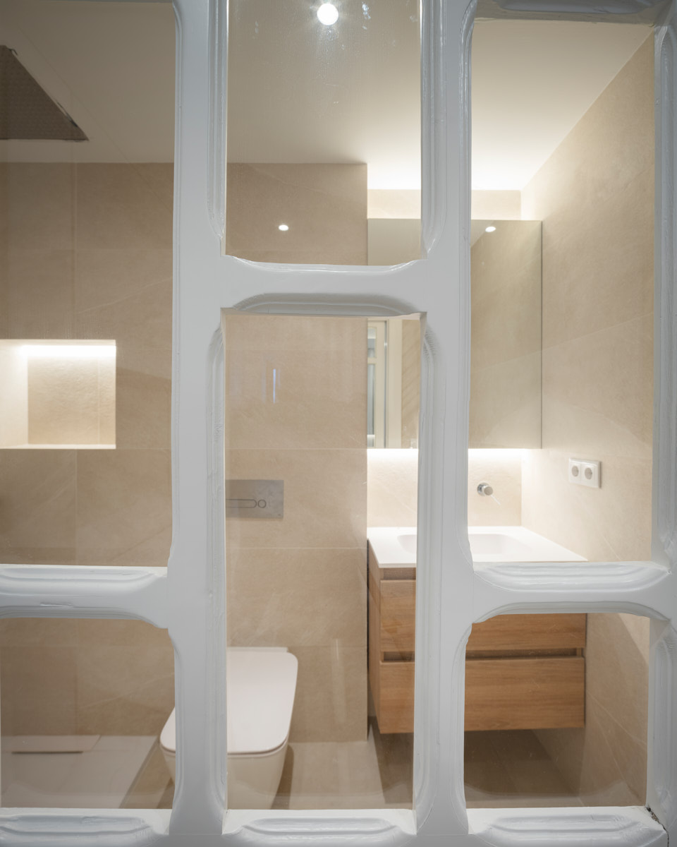 VIVIENDA CASA DISEÑO MODERNA LA VERA CACERES 47 NUBA REHABILITACION BAÑO