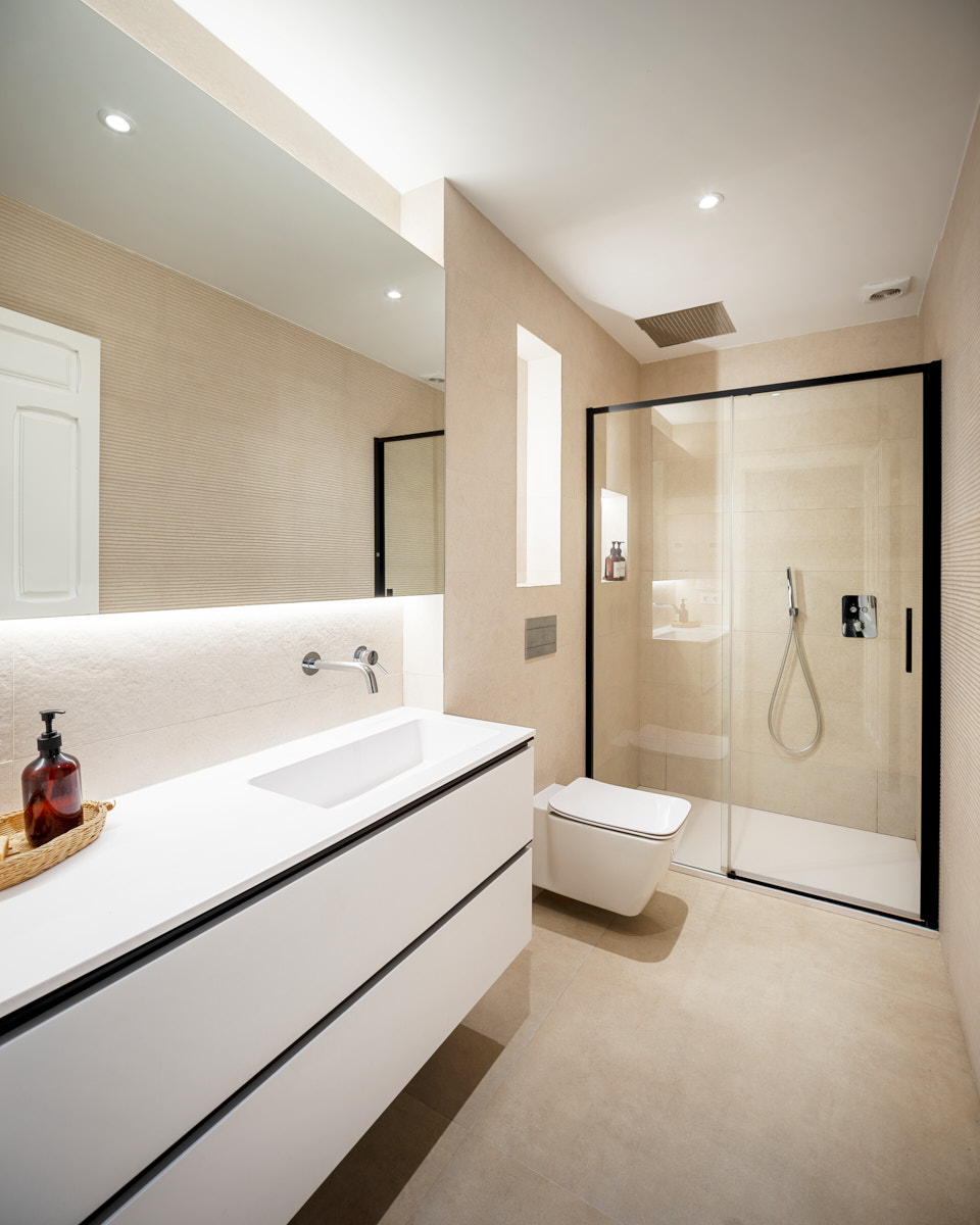 Lavabo Moderno con Diseño Elegante Nuba Baño La Vera