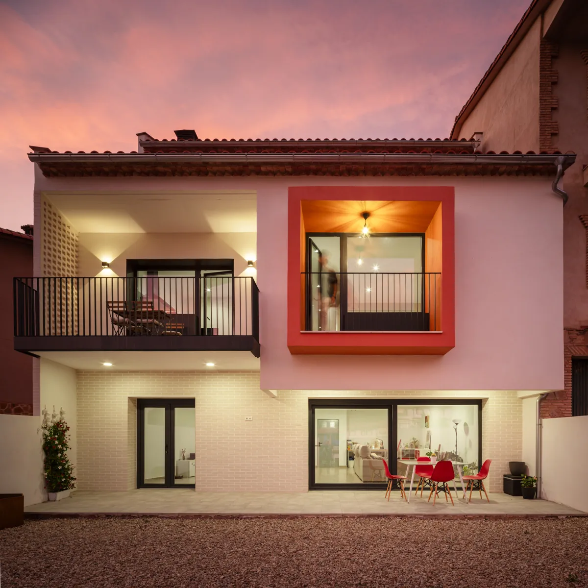 nuba-arquitectura-vivienda-la-vera-fachada-2